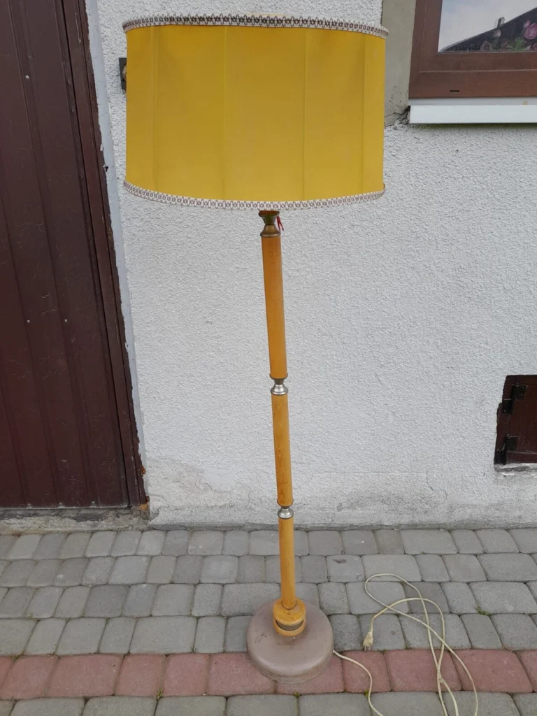 Lampy PRL