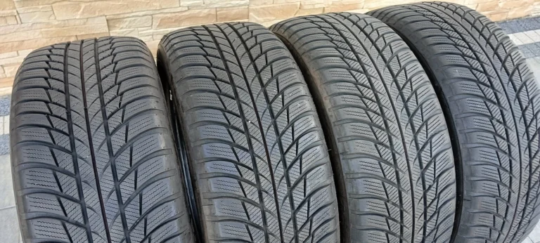215/55r17 Bridgestone , 4 opony zima 17 cali , 8mm , 2024 rok