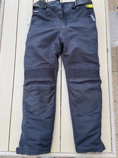 Spodnie motocyklowe Roleff Windtex – tekstylne, z ochraniaczami, rozmiar L