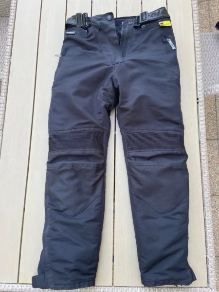 Spodnie motocyklowe Roleff Windtex – tekstylne, z ochraniaczami, rozmiar L