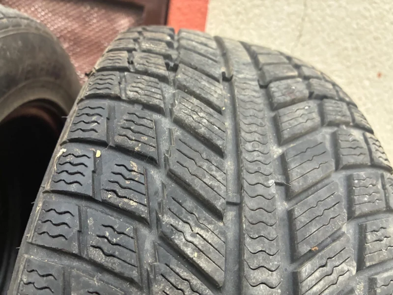 225/55/16 z felgami Opel