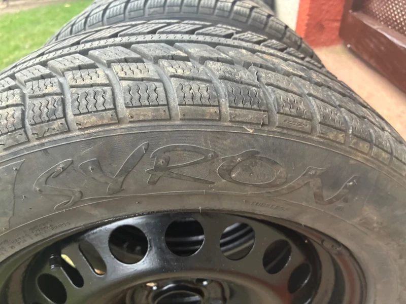 225/55/16 z felgami Opel