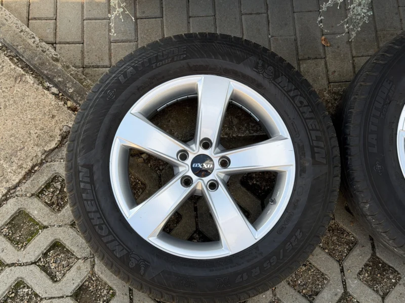Koła Alufelgi 5x114,3 R17 OXXO 7J ET39 60,1 + 225/65 Michelin GRATIS