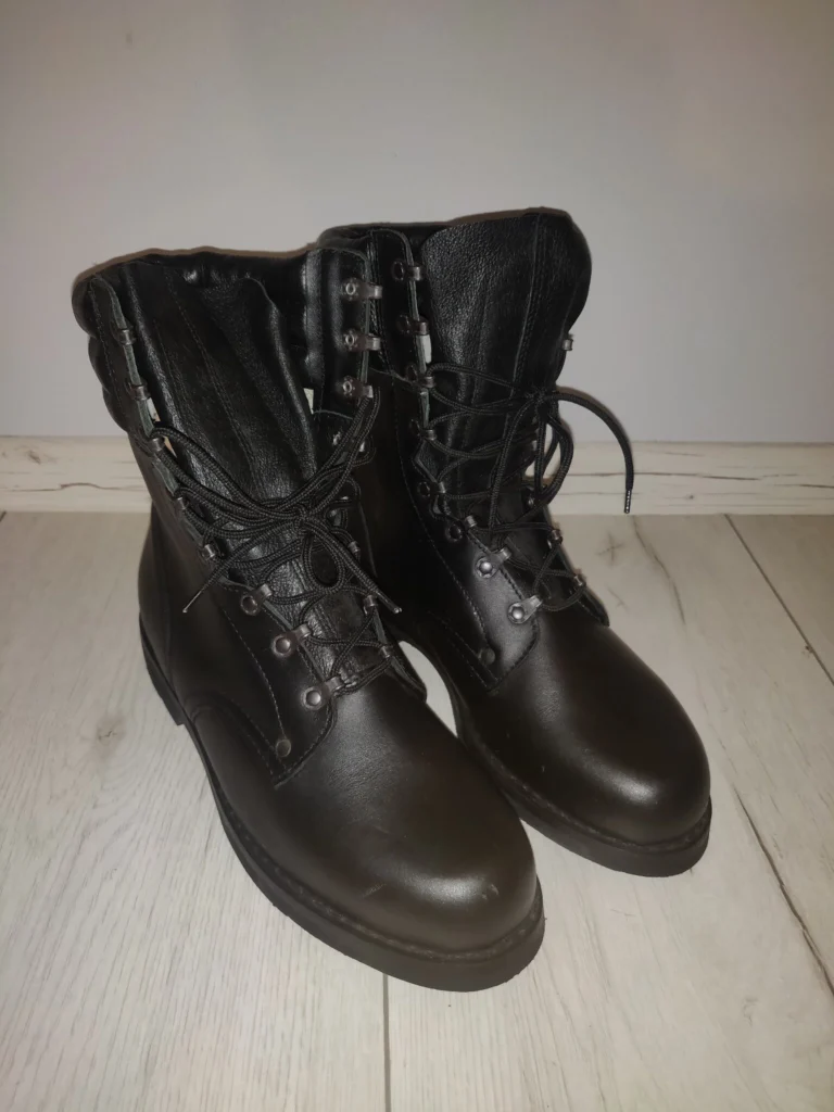 Buty wojskowe Desanty rozmiar 28 oryginał