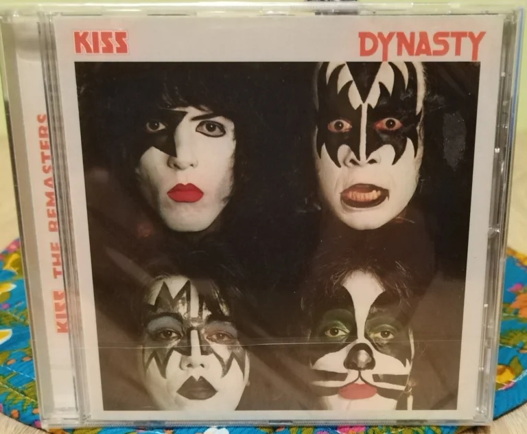 CD KISS - Dynasty. Glam Metal Rock 70s USA.