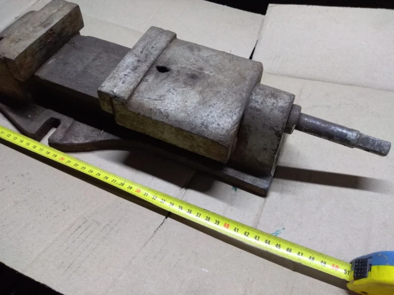 Imadło maszynowe do naprawy duże prl PRL 18kg wagi 120mm szczęki imadło stołowe