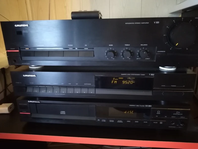 Wieża stereo Grundig vintage z pilotem wzmacniacz tuner odtwarzacz CD