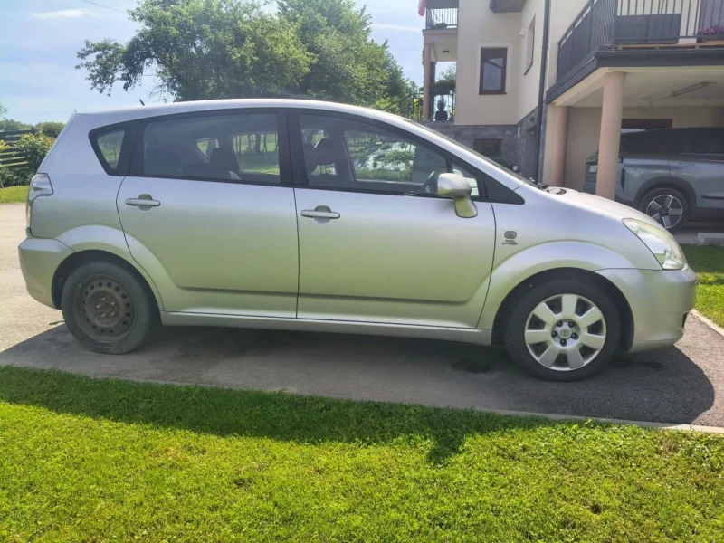 Toyota Corolla Verso 2005