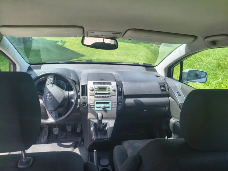 Toyota Corolla Verso 2005