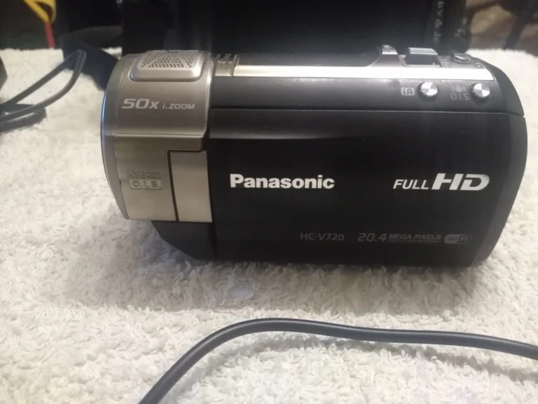 Kamera Panasonic HC-V720 full HD-+statyw-komplet piękny stan youtube tik tok-polskie menu