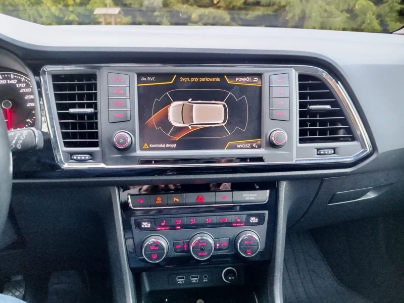 SEAT ATECA 4X4 2,0tdi 150KM , pełne wyposaz , skóra , 4x4 , navi , hak , SAM PARKUJE , 2017