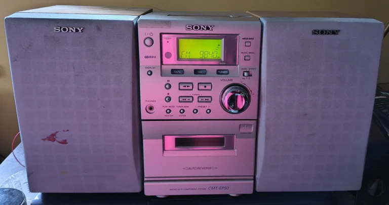Wieża Sony CMT-EP50 z głośnikami CD, kaseta, radiem