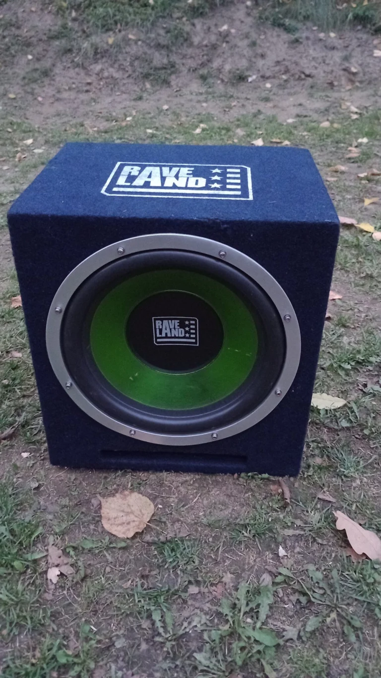 Subwoofer samochodowy
