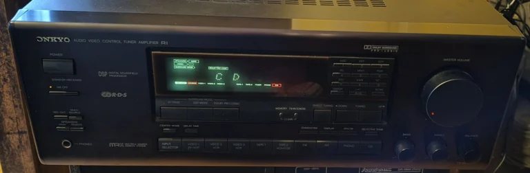 Amplituner Onkyo TX-SV525R