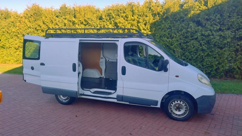 OPEL VIVARO