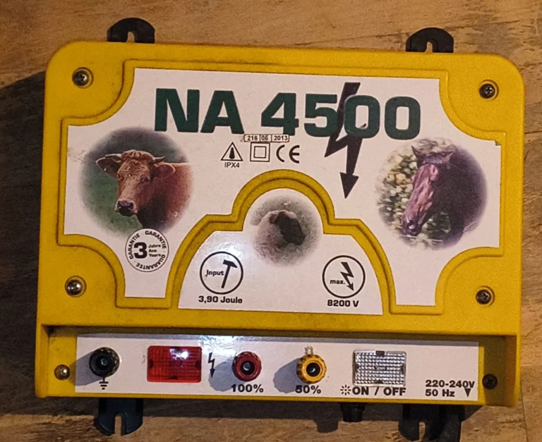 Generator do ogrodzenia elektrycznego NA4500 3.9J