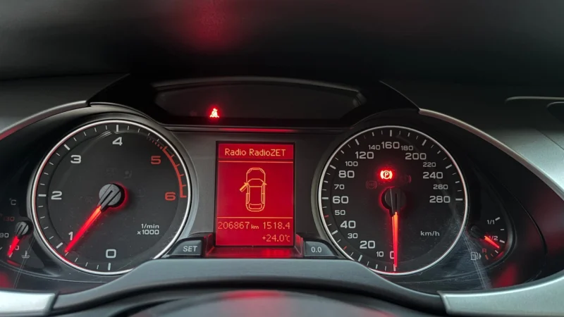 Audi A4 B8 2.0 TDI 2009r. Diesel 120 KM