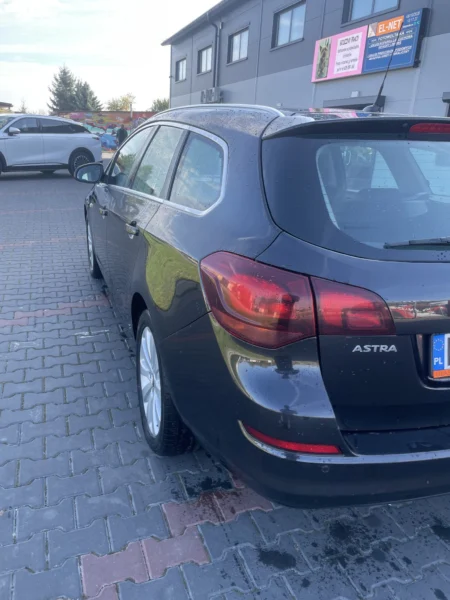Opel Astra J kombi