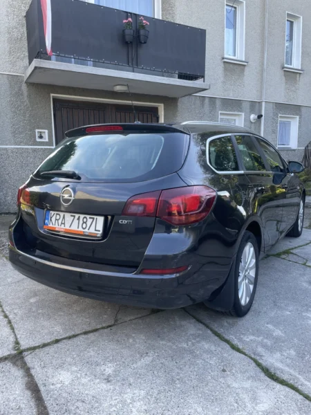 Opel Astra J kombi