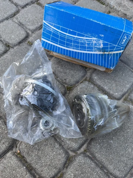 Przegub półosi przód SKF VKJA 3011