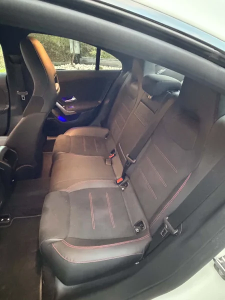 Piekny Mercedes CLA 200 Coupe