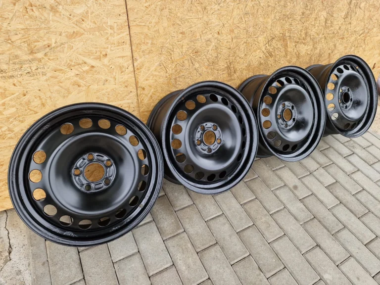 Felgi stalowe 5x108 17 cali et 55 Ford Kuga S-Max Galaxy Mondeo Volvo Oryginalne Super stan Bez rdzy