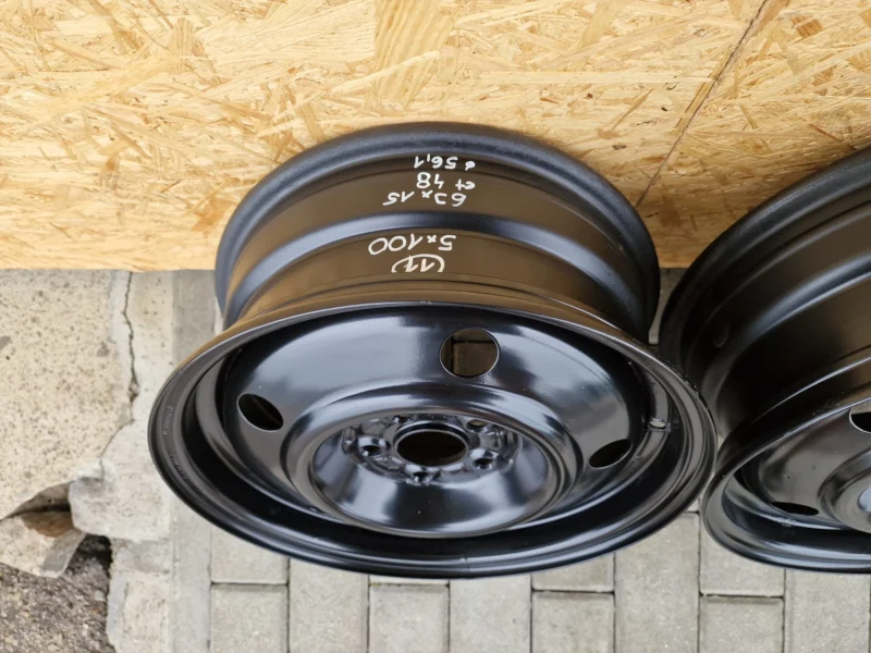 Felgi stalowe 5x100 15 cali et 48 Subaru Oryginalne Super stan Bez rdzy