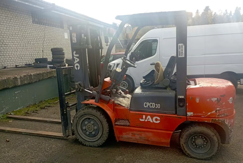 Wózek widłowy JAC , 3T, 2012r