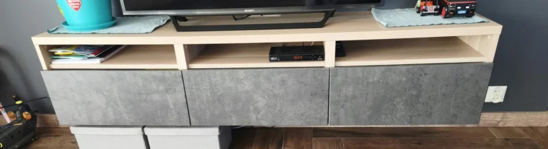 Szafka RTV wisząca IKEA