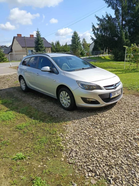Opel Astra J Combi