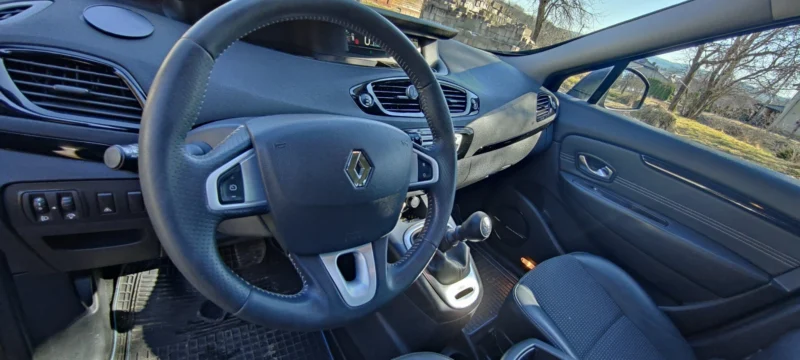Renault Scenic Bose III benzyna