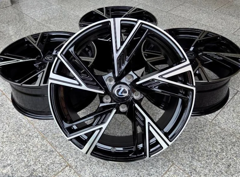 Alufelgi 18 5x114,3 Lexus wraz z oponami
