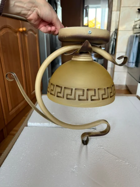 Lampa sufitowa w stylu retro