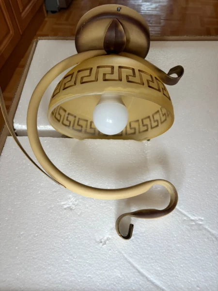Lampa sufitowa w stylu retro