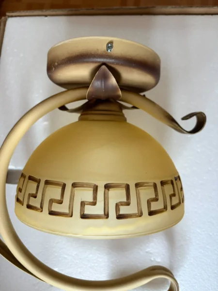 Lampa sufitowa w stylu retro