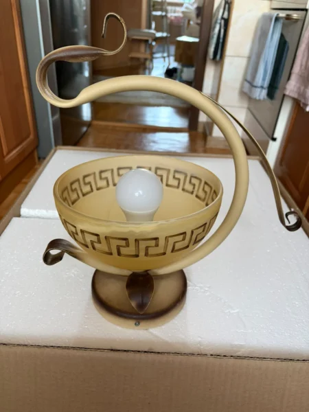 Lampa sufitowa w stylu retro