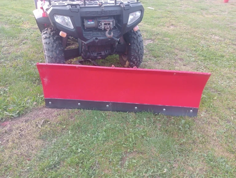 Quad polaris 70 km zarejestrowany i ubezpieczony pług śnieżny