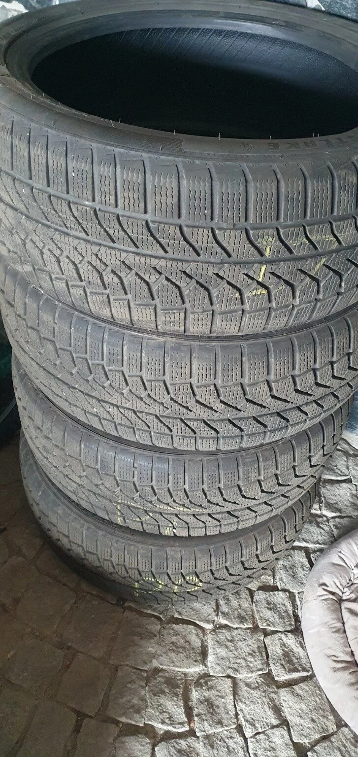 Opony zimowe 225/45/18